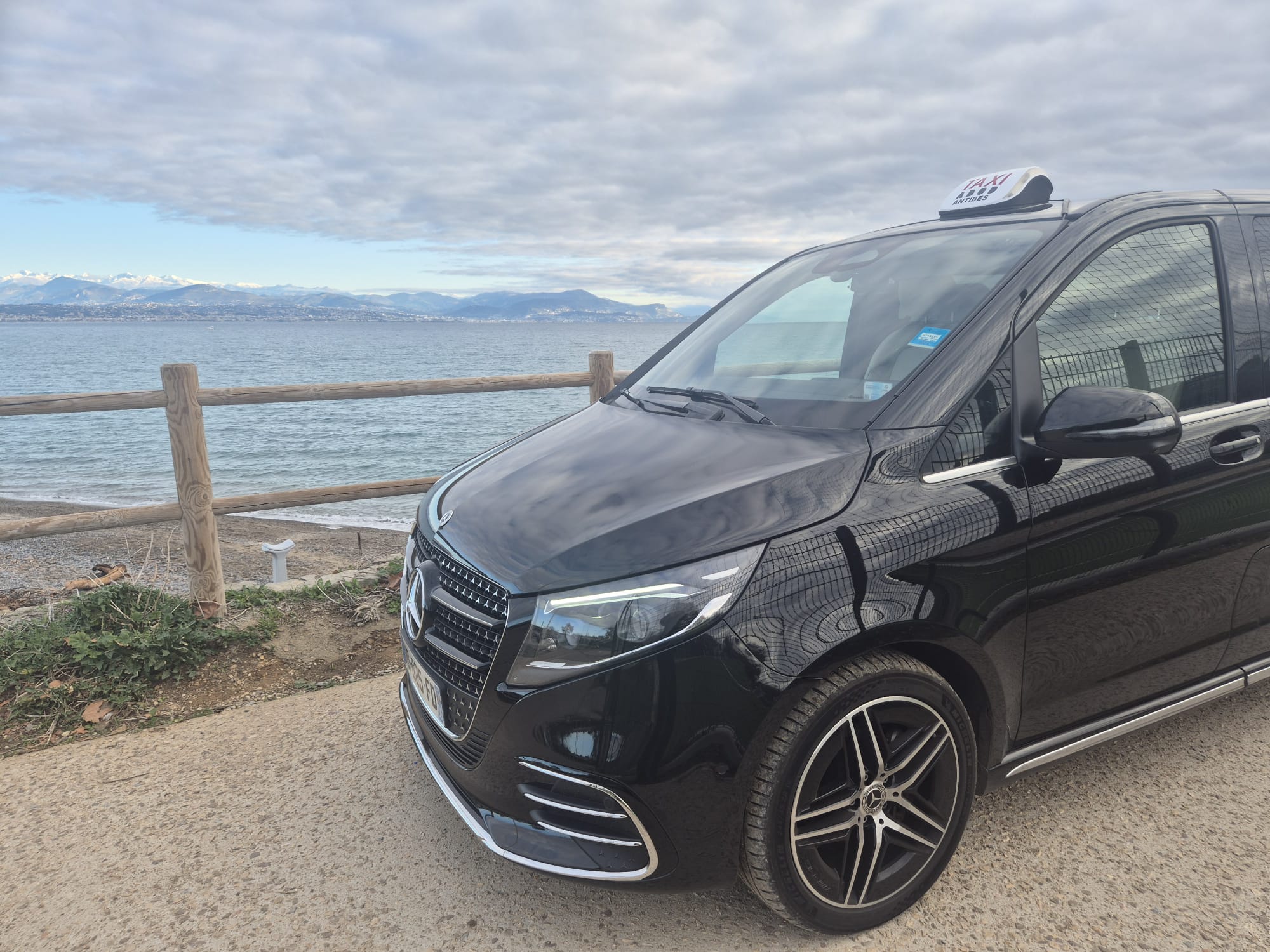 Taxi Cap d'Antibes : Transferts vers Aéroport Nice, Monaco, Cannes & Saint-Tropez