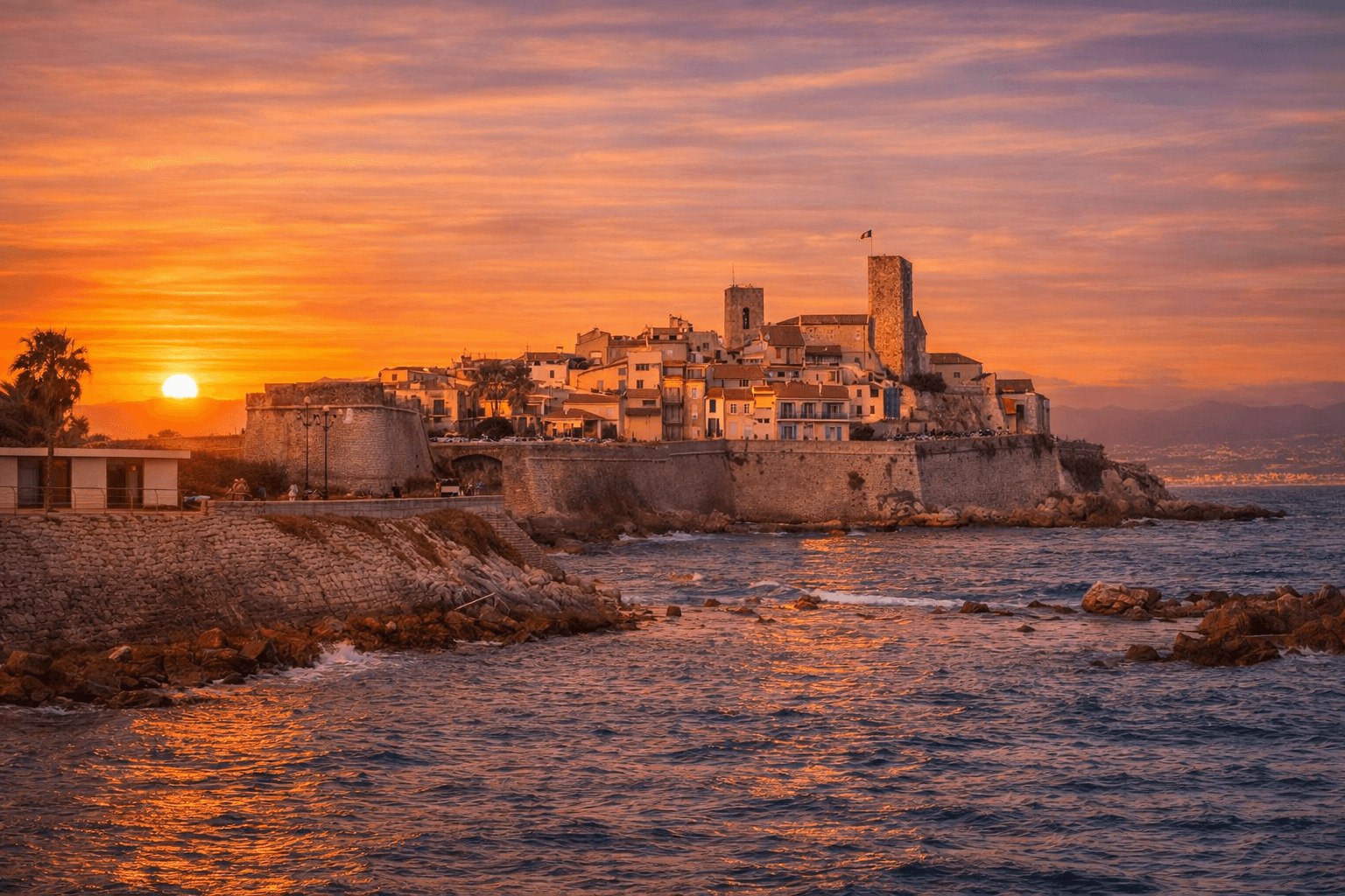 Que faire à Antibes en un week-end ? Visites, plages et transports