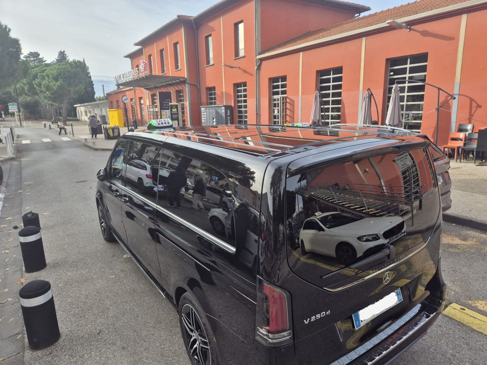 Taxi à la gare SNCF d'Antibes - Service de prise en charge immédiate