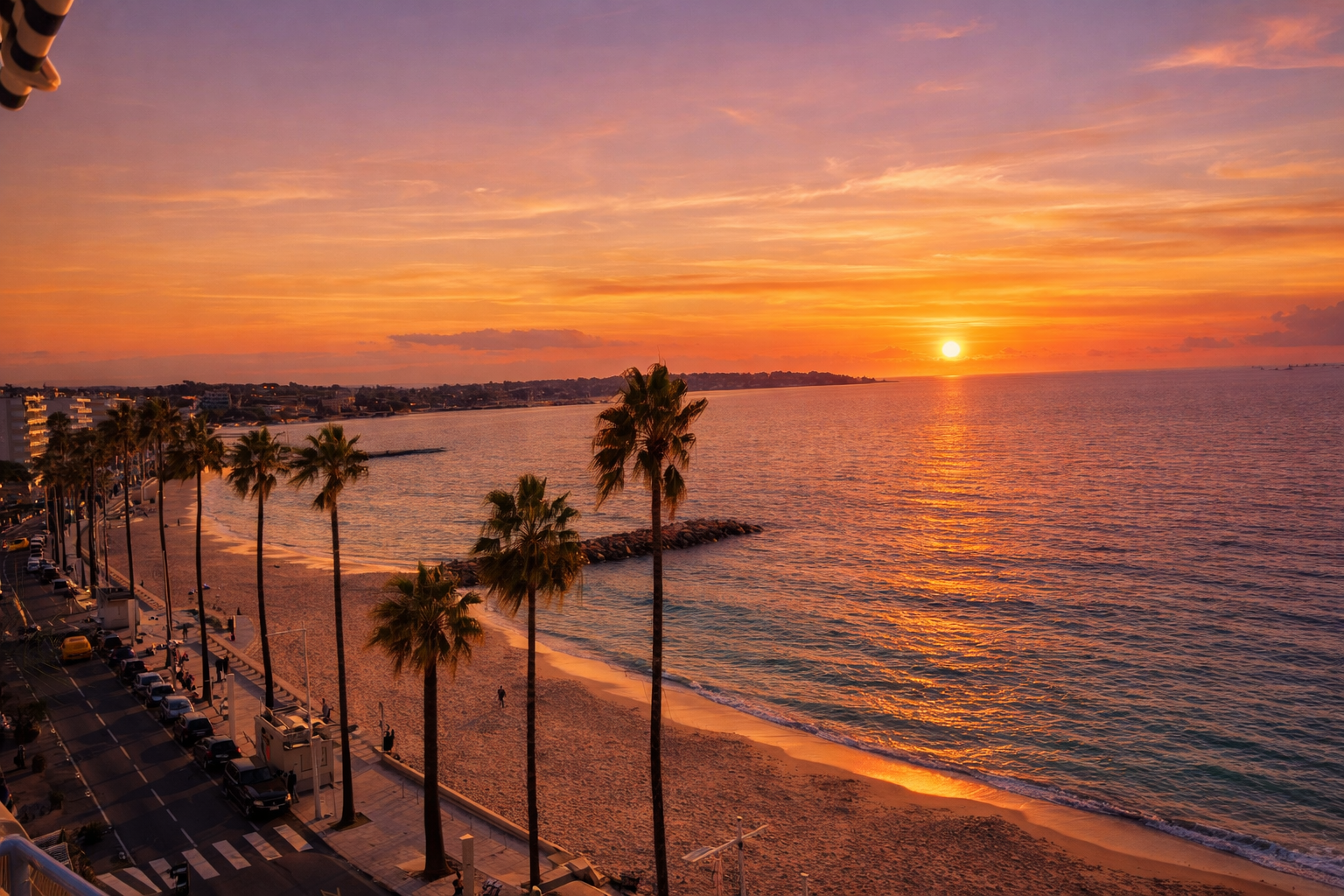 Promenade du front de mer à Antibes