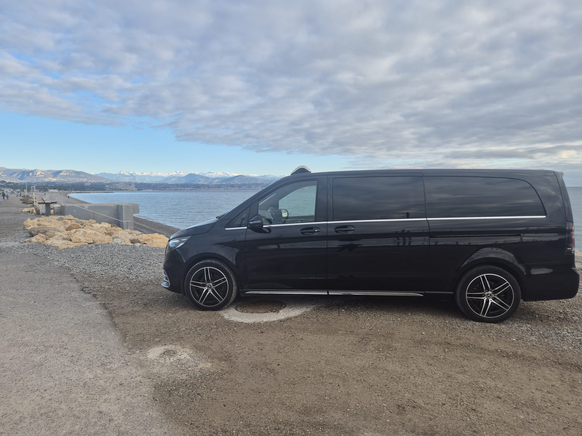 Plages d'Antibes fort carré : vue sur la plage du fort carré et de la Côte d'Azur